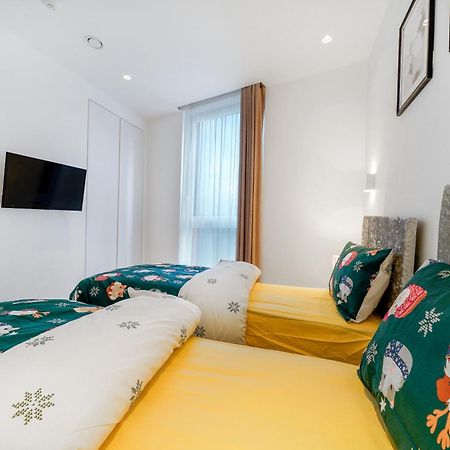 Warmly Relaxed Apart, 5Beds, 5Mins Walk To Tube Station, 10Mins To Westend, Ctral London Apartman Kültér fotó